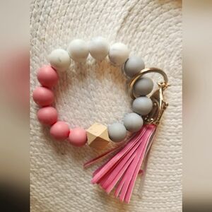Brand new silicone bead keychain bracelet